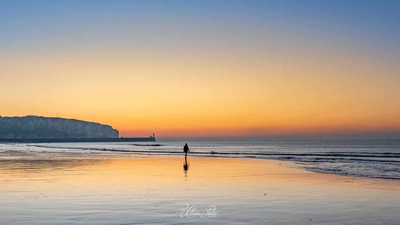 Idealement Situe "Le Studio" Les Locations Isahora Sont Aussi A 2 Pas Du Chateau D'Eu, Des Falaises Du Treport, De Mers Les Bains Et Aux Portes De La Baie De Somme Eu (Seine-Maritime) Exteriér fotografie